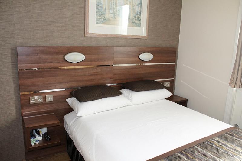 Номер Стандарт, Huttons Hotel, Victoria London