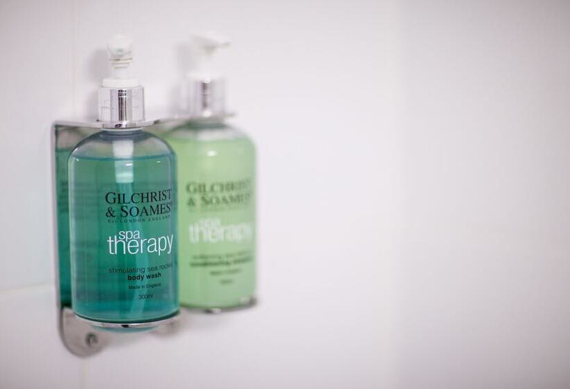 스탠다드 룸, Leonardo Southampton