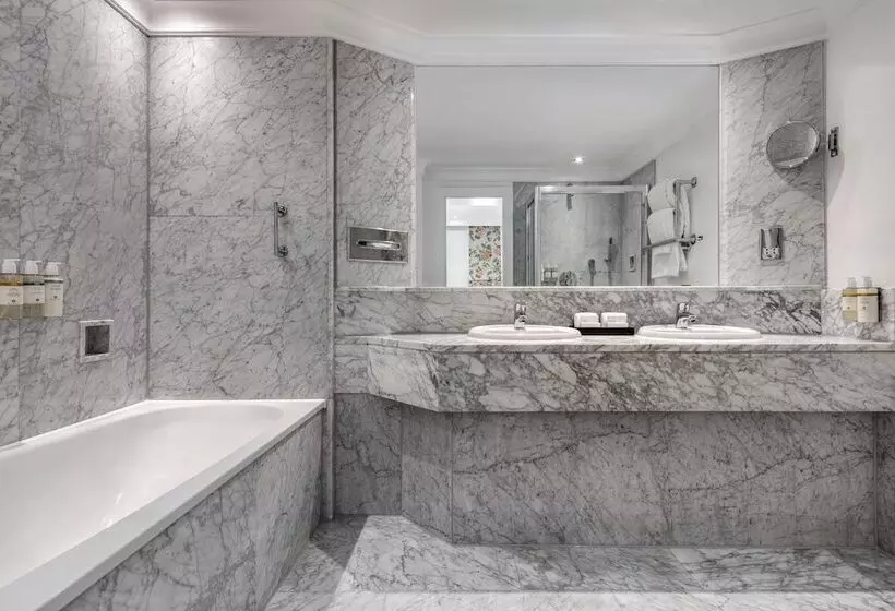 ジュニアスイート, Radisson Blu Hotel, London Euston Square   Formerly Grafton