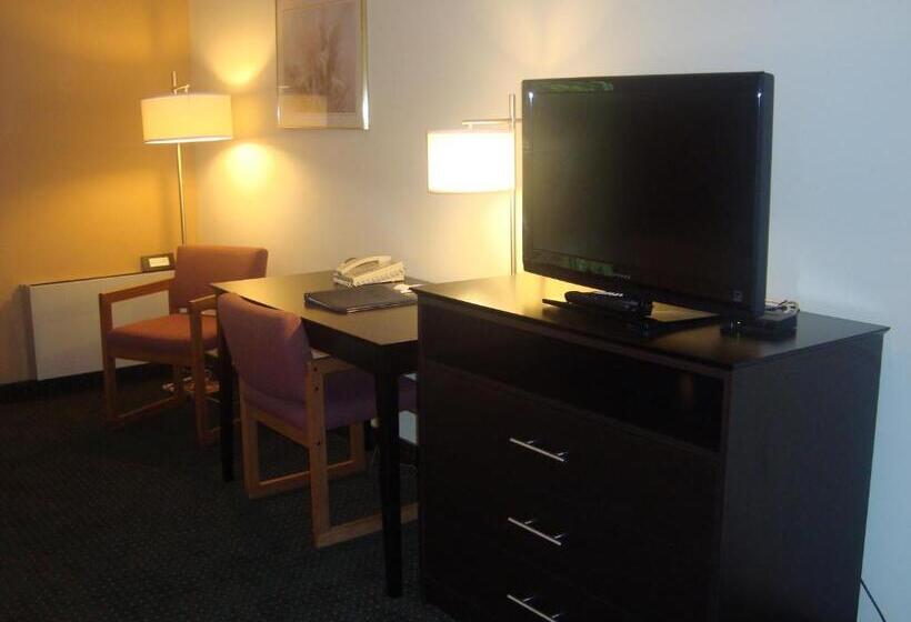 Люкс Кровать Кинг, Travelodge By Wyndham Bracebridge