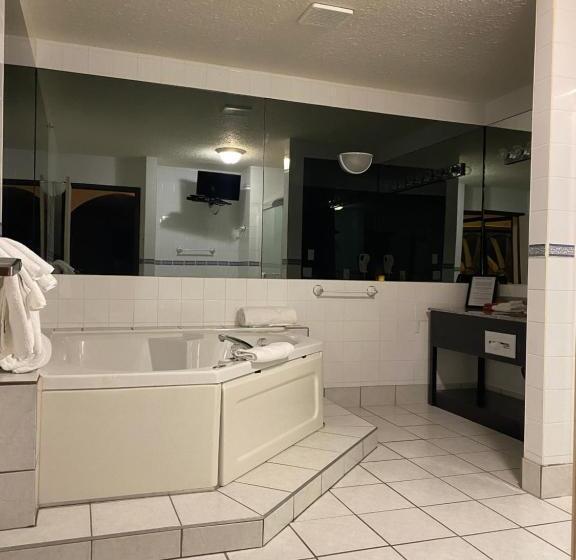 Люкс Премиум, Super 8 By Wyndham Vermilion Ab