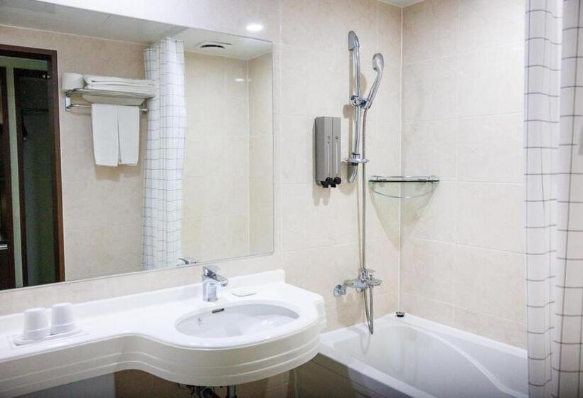 חדר דלוקס, Jeju Robero