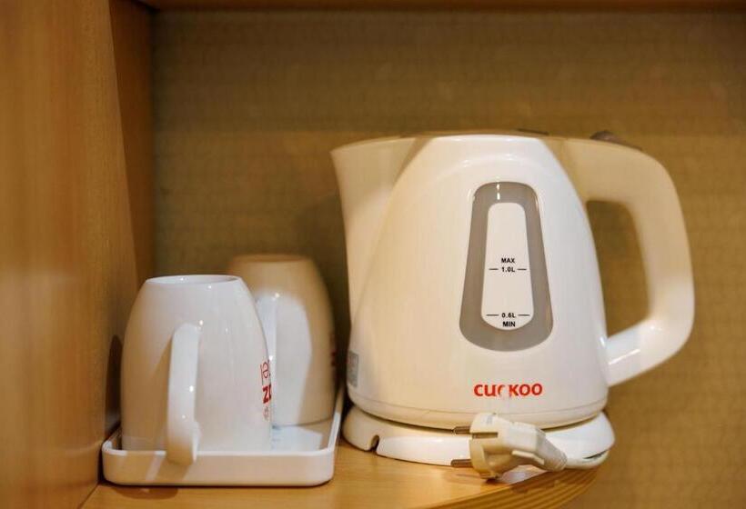 חדר סטנדרט לארבעה, Jeju Robero