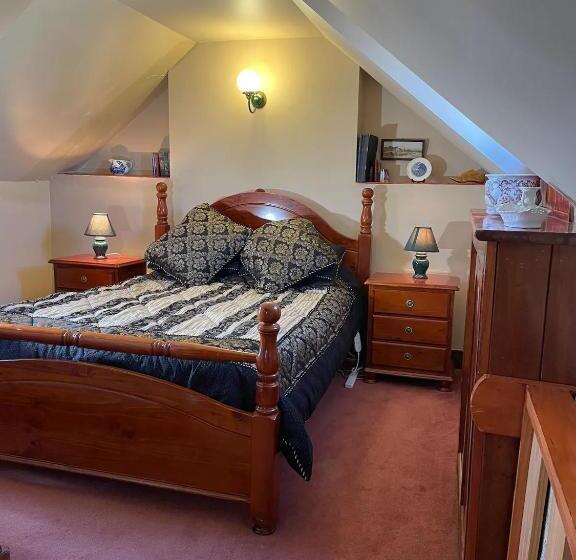 带特大床的标准间, Sorell Barracks