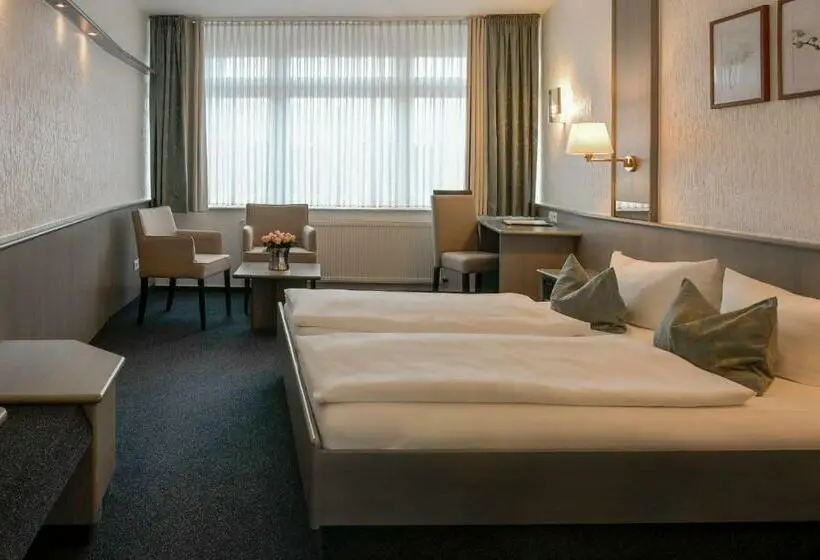 Standard Room, Am Wasserfall