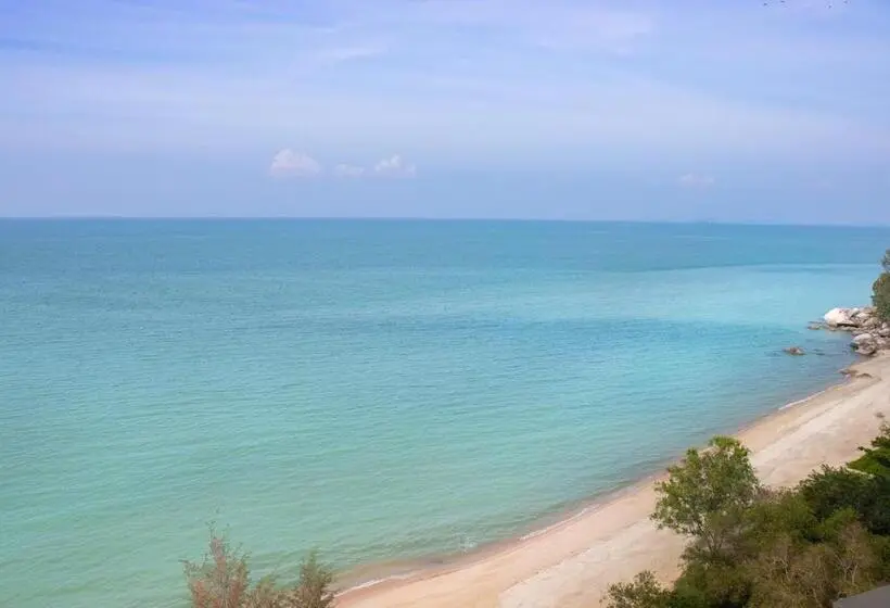 オーシャンビュースーペリアールーム, Angsana Teluk Bahang, Penang