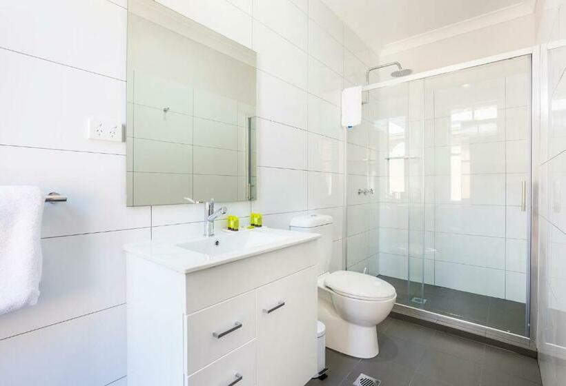 إستوديو قياسى, Nightcap At Regents Park