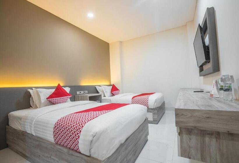 Superior Room, Super Oyo 1487 Residence Khoe