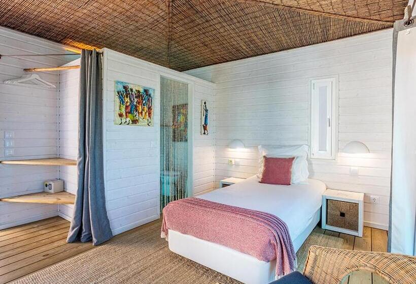 标准单人间, Kochab Comporta