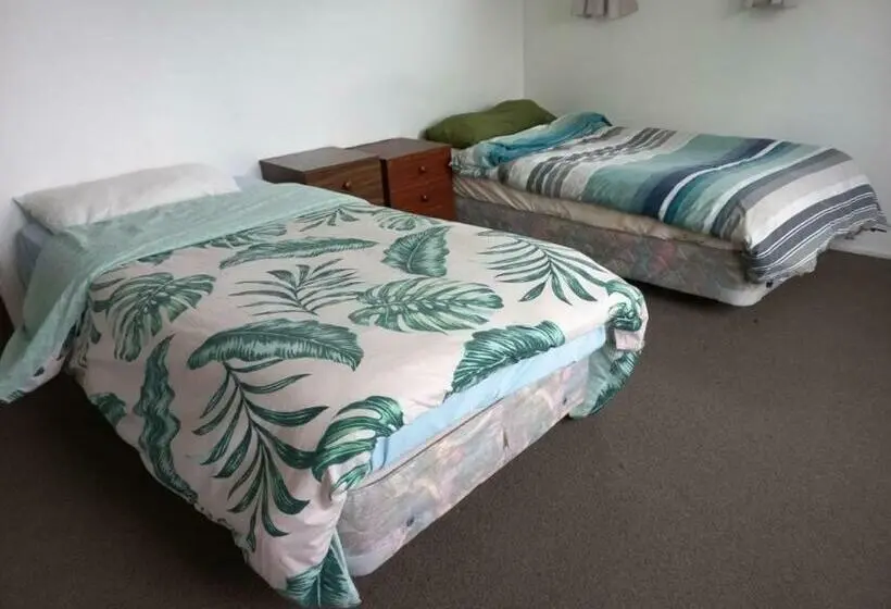 ３ベッドルームハウス, Mount Maunganui House