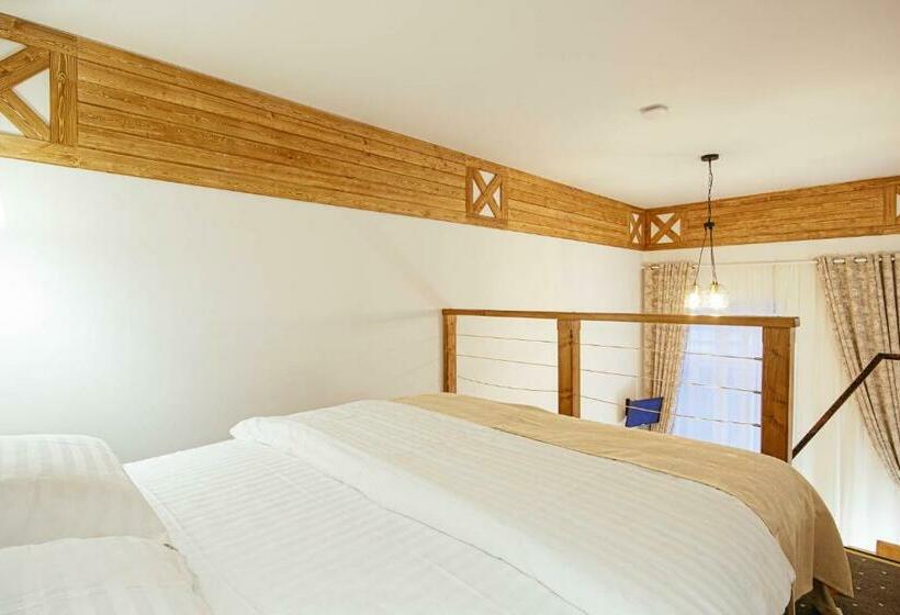 غرفة قياسية, Buchenland