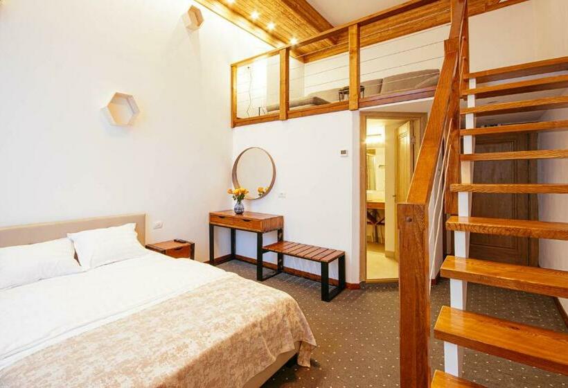 جناح, Buchenland