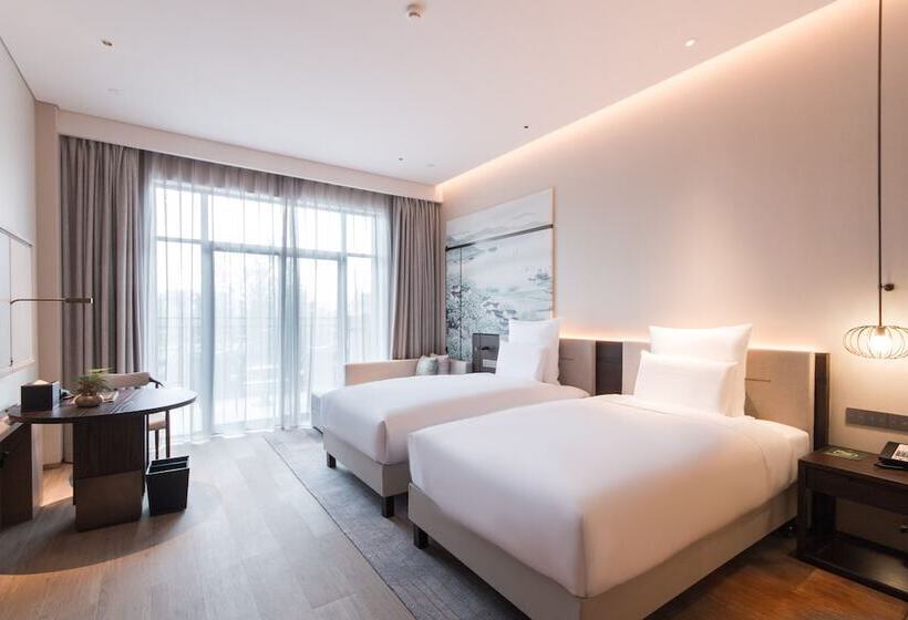 디럭스 룸 가든 전망, Pullman Yueyang