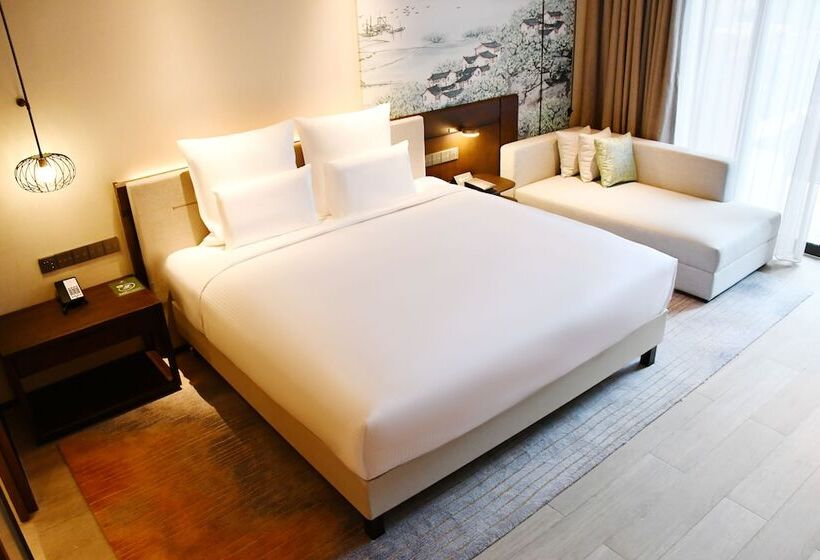 디럭스 룸 호수 전망, Pullman Yueyang