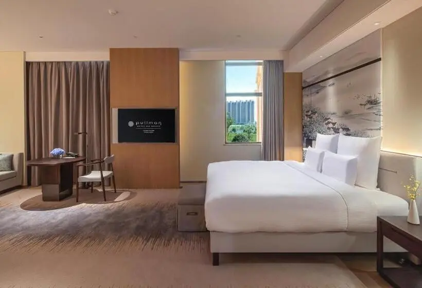Pokój Deluxe Łóżko King Size, Pullman Yueyang
