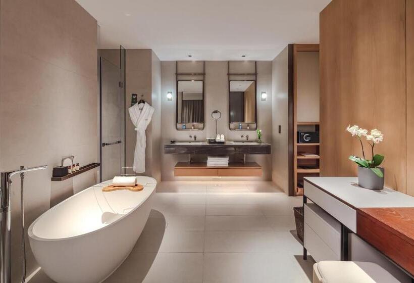 キングサイズベッドのデラックスルーム, Pullman Yueyang