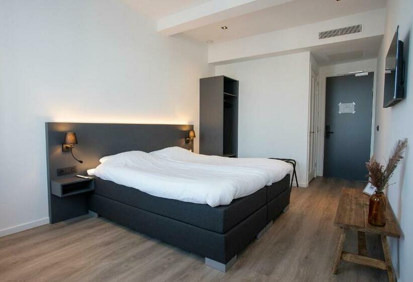 اتاق استاندارد با تخت بزرگ, Tholen