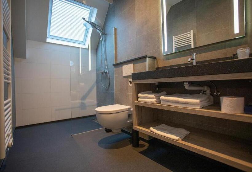 اتاق استاندارد با تخت بزرگ, Tholen