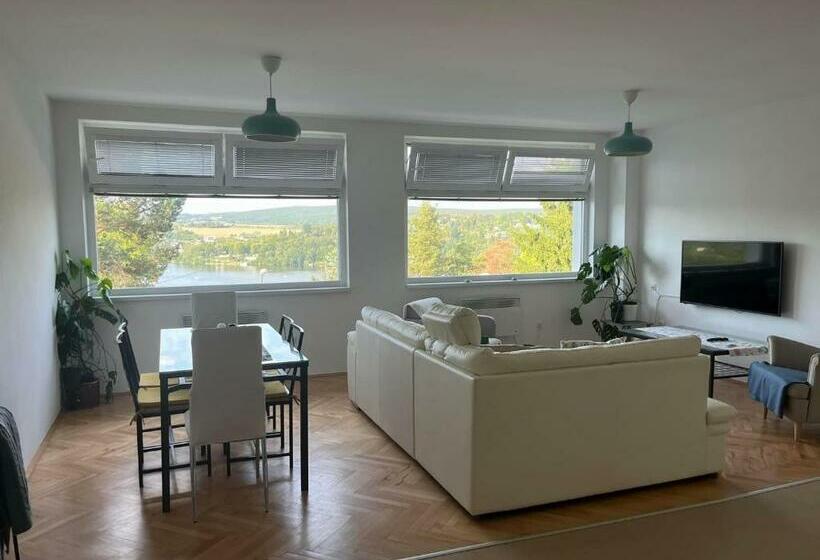 Suite with lake view, Penzion Kozí Horka U Brněnské Přehrady