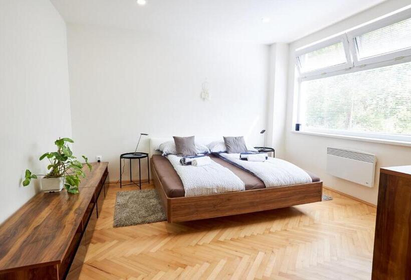 Suite with lake view, Penzion Kozí Horka U Brněnské Přehrady