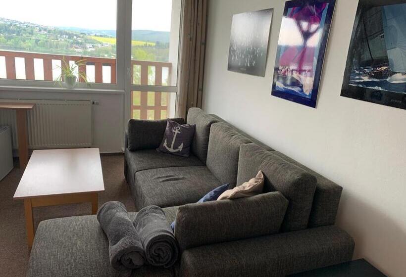 标准间带阳台, Penzion Kozí Horka U Brněnské Přehrady