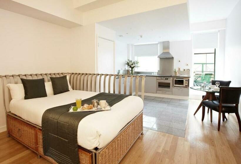 스탠다드 스튜디오, 196 Bishopsgate