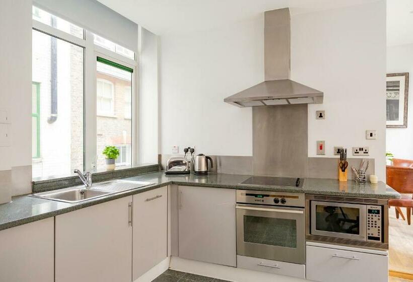 스탠다드 스튜디오, 196 Bishopsgate