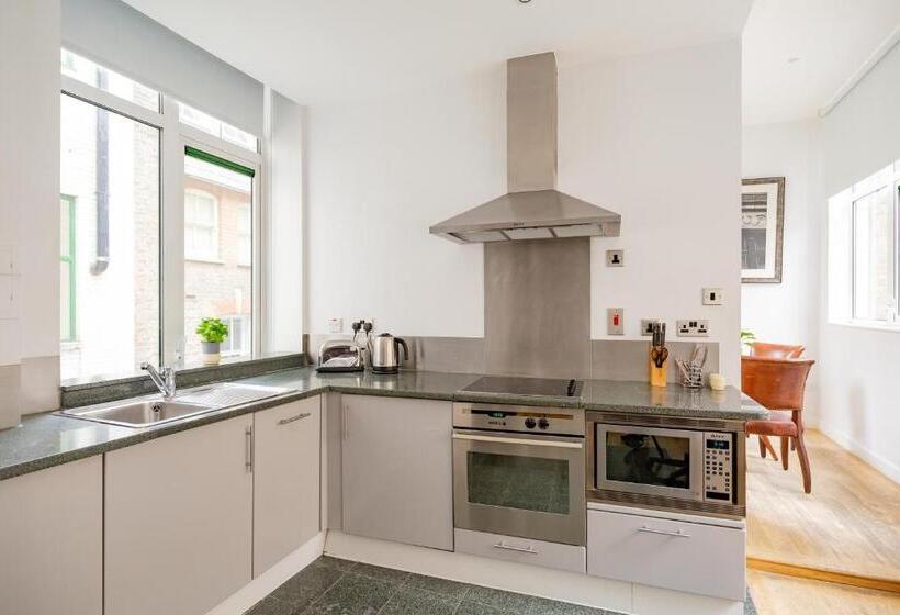 침실 1개 이그제큐티브 아파트, 196 Bishopsgate