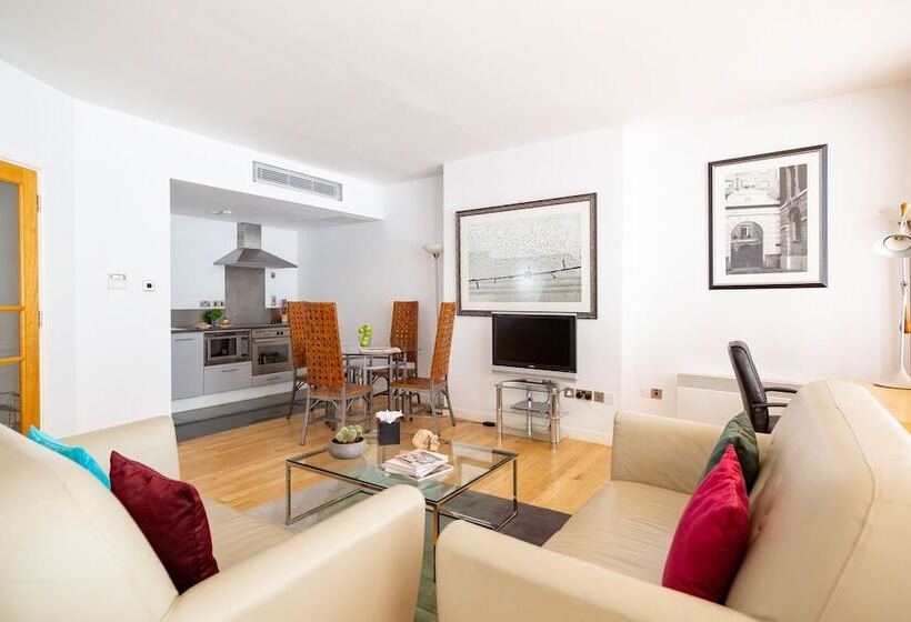 침실 1개 이그제큐티브 아파트, 196 Bishopsgate