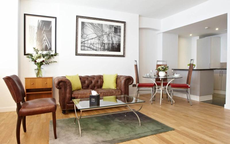 침실 2개 아파트, 196 Bishopsgate