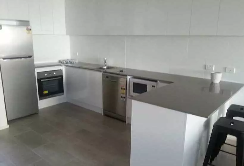 آپارتمان سوپریور 2 خوابه, Broadbeach Travel Inn Apartments