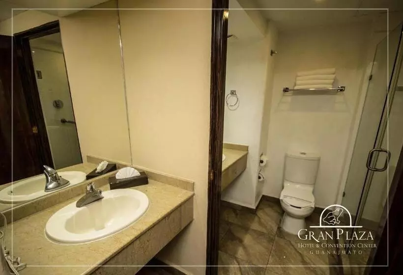 اتاق استاندارد با 2 تخت دوبل, Gran Plaza & Convention Center