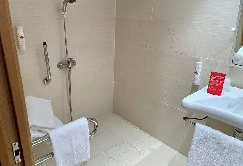 身障者適用スタンダードルーム, Ramada By Wyndham Valencia Almussafes