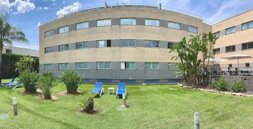 ダブルベッドスタンダードルーム, Ramada By Wyndham Valencia Almussafes