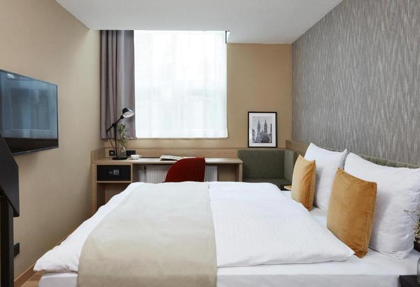 Студия Стандарт, Living Hotel Nürnberg