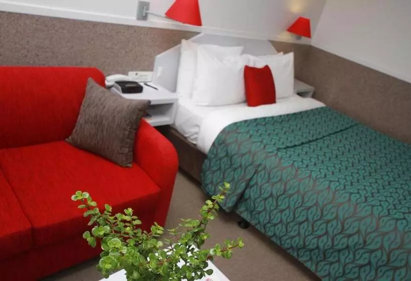 سوییت, Sea Spray Motel   Merimbula