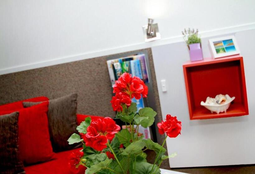 غرفة قياسية مزوَّدة بشُرفة, Sea Spray Motel   Merimbula