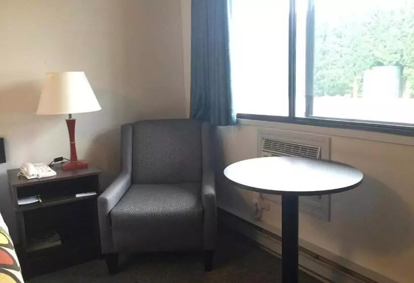 اتاق استاندارد با تخت بزرگ, Super 8 By Wyndham Kelowna Bc