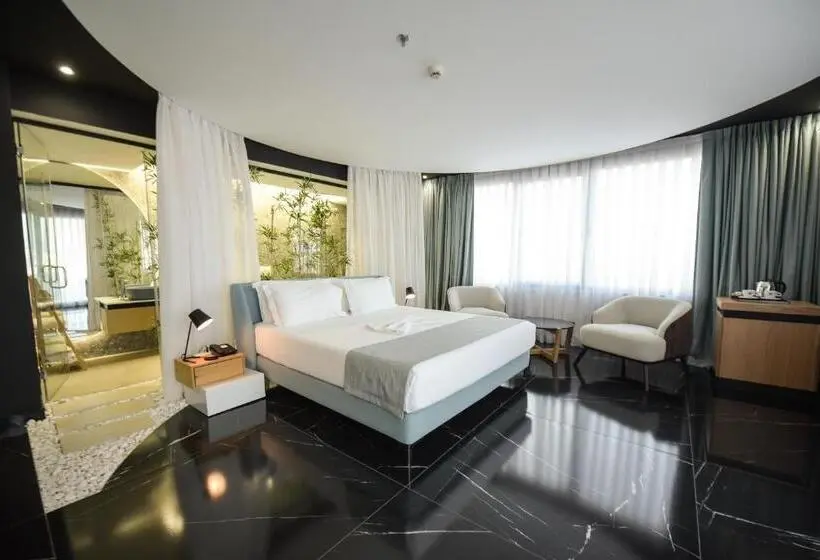 Deluxe Suite Sea View