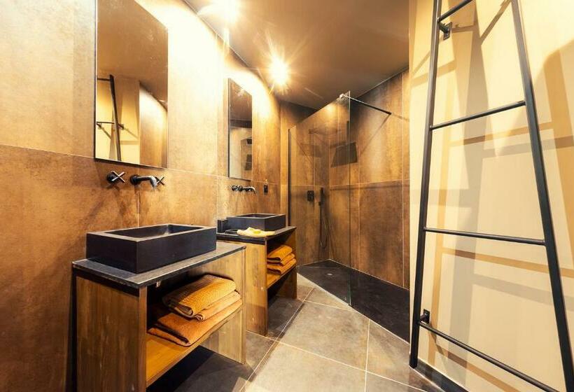 Номер Deluxe, El Pati