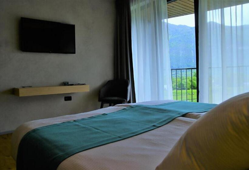 سوییت خانوادگی, Soča