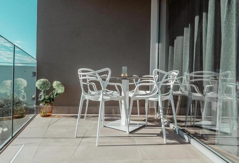 Люкс Deluxe 2 Спальни, Prada' Home Eco Suites