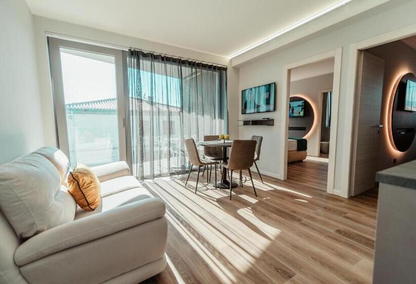 Люкс Deluxe 2 Спальни, Prada' Home Eco Suites