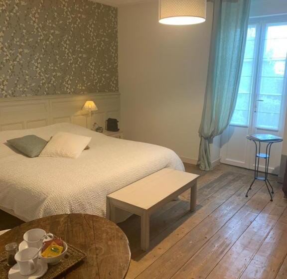 غرفة عائلية مطلّة علي الحديقة, Domaine Violot Guillemard