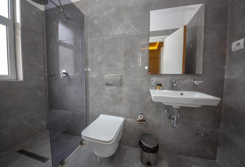 スタンダードルーム, Myrtaj