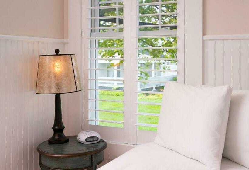 스탠다드 스튜디오, Marginal Way House