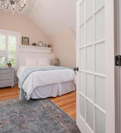 스탠다드 스튜디오, Marginal Way House