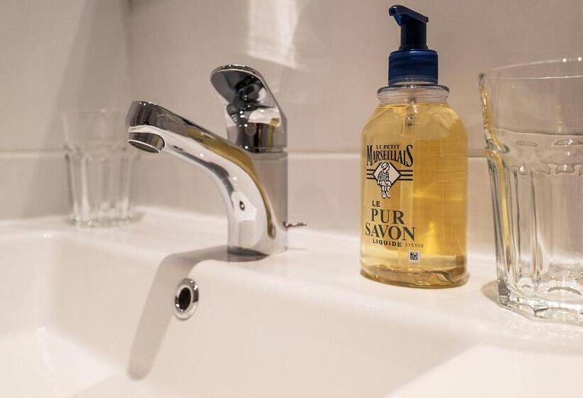 공동 객실, L étoile D Alice