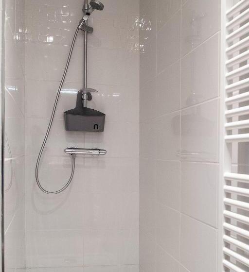 공동 객실, L étoile D Alice