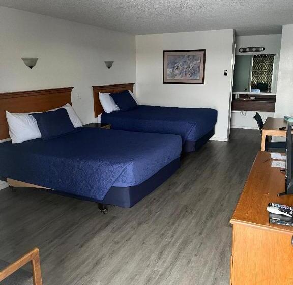 Номер Стандарт, Thunderbird Motel